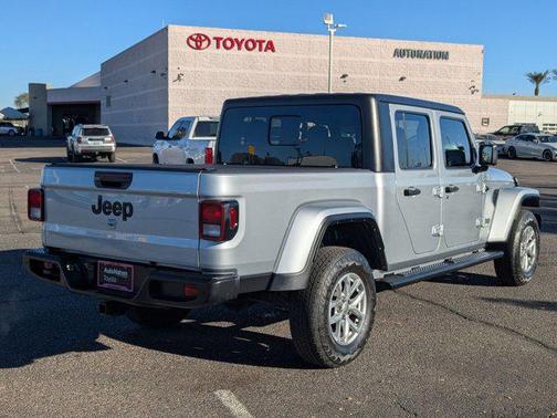 2023 Jeep Gladiator Sport S