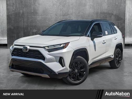 2025 Toyota RAV4 Hybrid SE