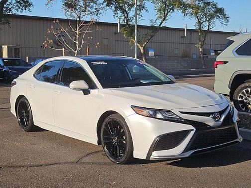 Wind Chill Pearl 2022 Toyota Camry XSE