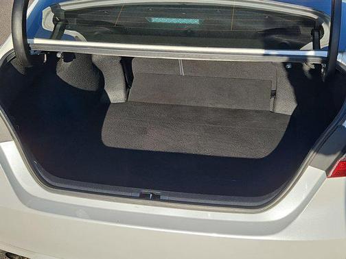Wind Chill Pearl 2022 Toyota Camry XSE