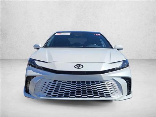Wind Chill Pearl 2025 Toyota Camry XSE