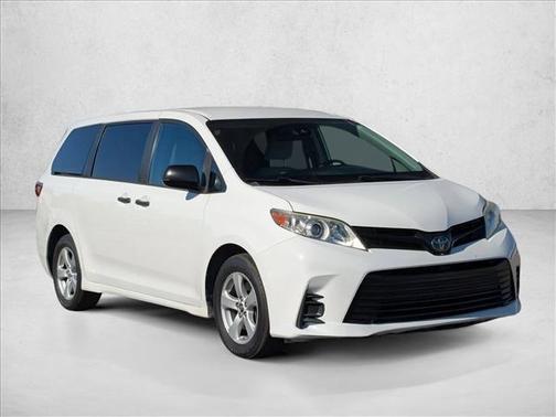 2020 Toyota Sienna SE