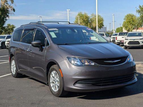 2021 Chrysler Voyager LXI