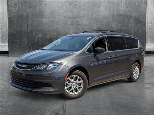2021 Chrysler Voyager LXI