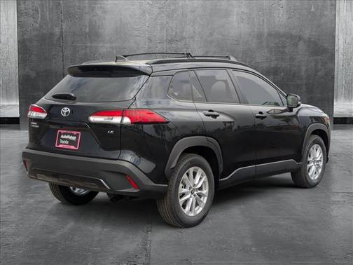 2025 Toyota Corolla Cross LE