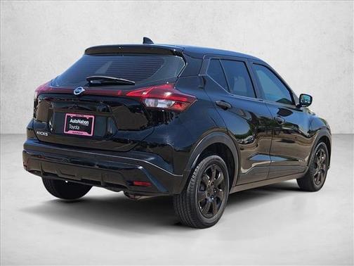 Super Black 2021 Nissan Kicks S