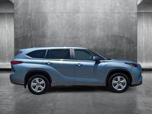 2023 Toyota Highlander Hybrid LE
