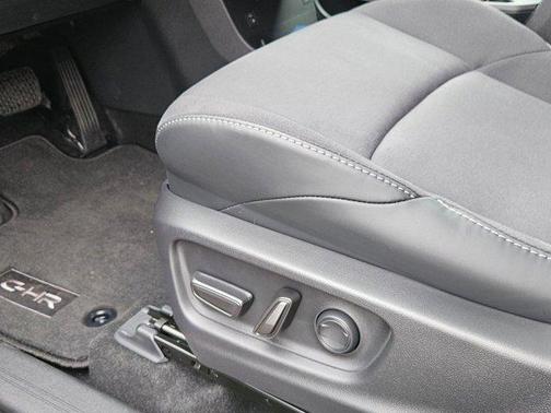 Tandoori w/Midnight Black Metallic Roof 2026 Toyota C-HR XSE