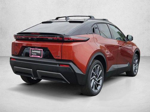 Tandoori w/Midnight Black Metallic Roof 2026 Toyota C-HR XSE