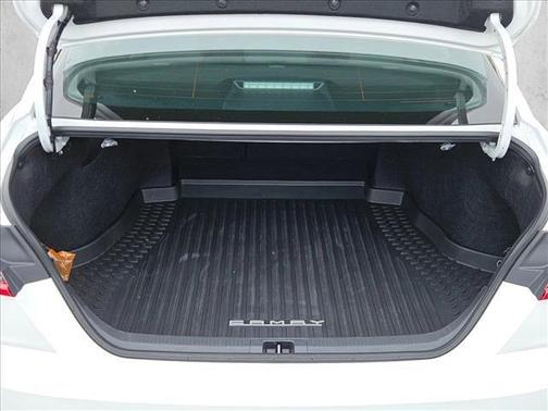 Ice Cap 2026 Toyota Camry SE