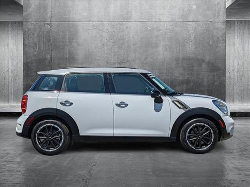 2016 MINI Countryman Cooper S