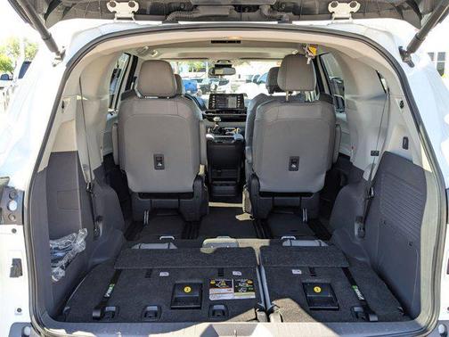 2023 Toyota Sienna XLE 7 Passenger