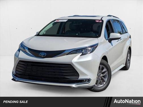 2023 Toyota Sienna XLE 7 Passenger