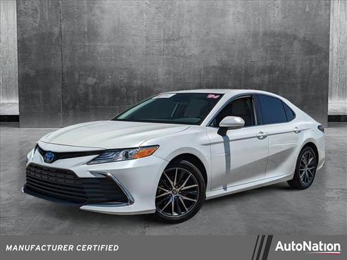 2024 Toyota Camry Hybrid XLE