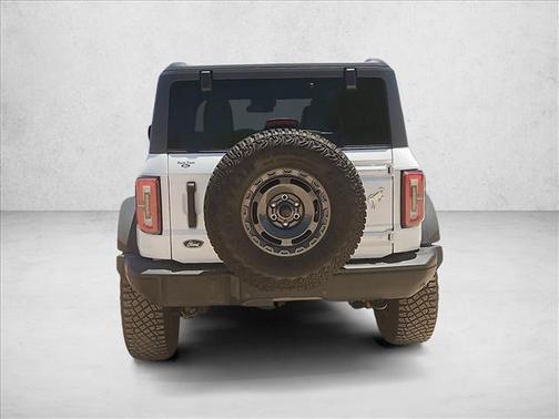 Oxford White 2024 Ford Bronco Badlands