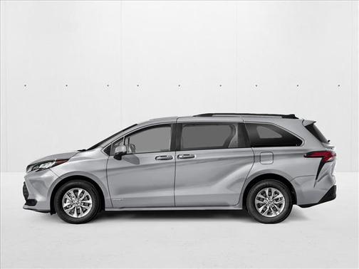 2025 Toyota Sienna LE