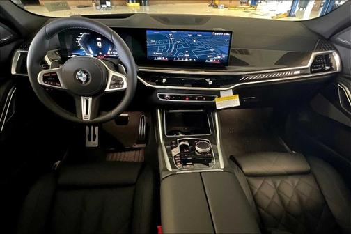 2026 BMW X6 M60i