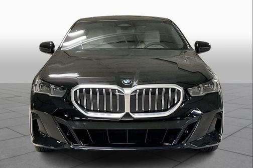 2025 BMW 530 i