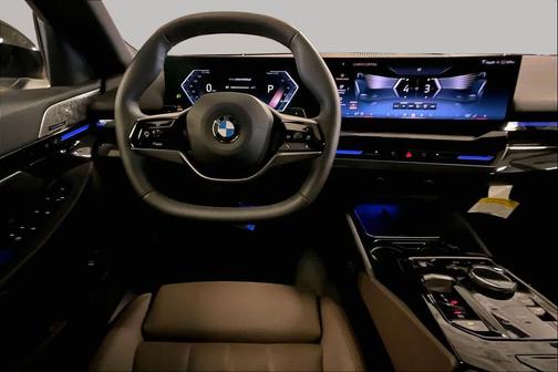 Black Sapphire Metallic 2025 BMW 530 530i