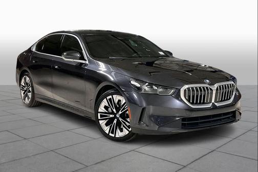 Dark Graphite Metallic 2025 BMW 530 530i