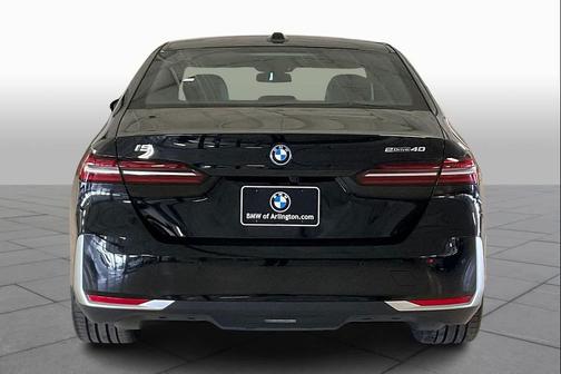 2025 BMW i5 eDrive40