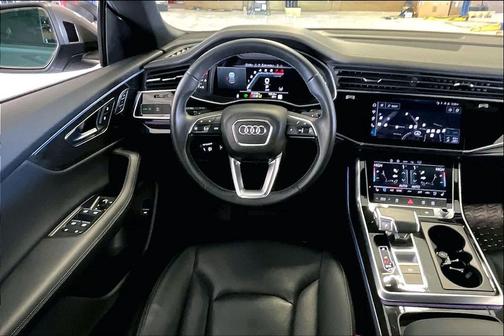 2024 Audi Q8 55 Premium Plus