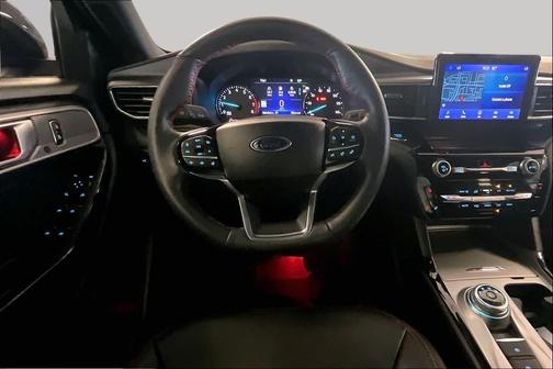 Agate Black Metallic 2024 Ford Explorer ST-Line