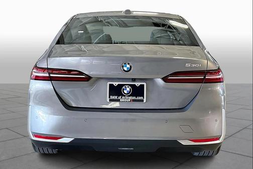 Oxide Grey Metallic 2026 BMW 530 530i