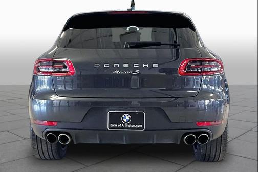 Volcano Grey Metallic 2017 Porsche Macan Macan