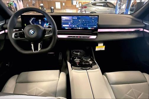 Dark Graphite Metallic 2026 BMW 550e xDrive