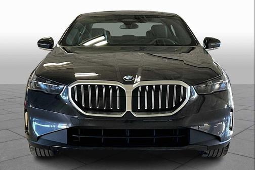 2025 BMW 530 530i