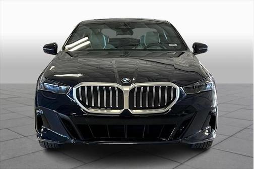 2025 BMW 530 i