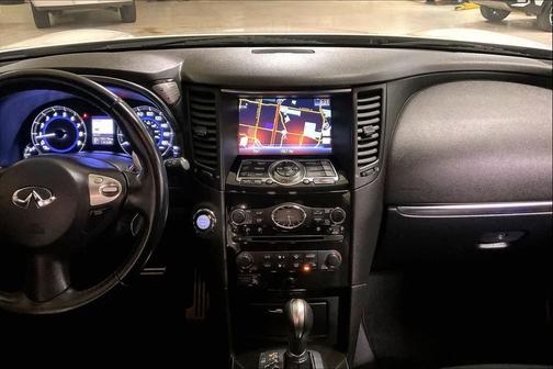 2017 INFINITI QX70 Base