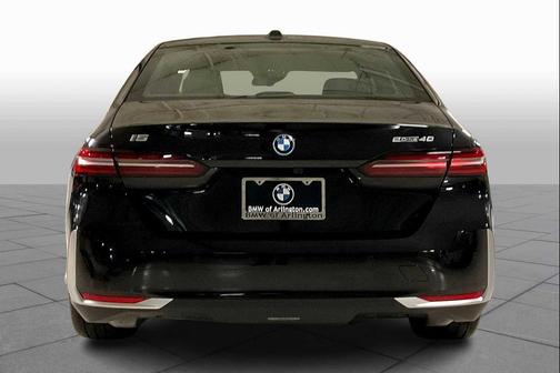 2026 BMW i5 eDrive40