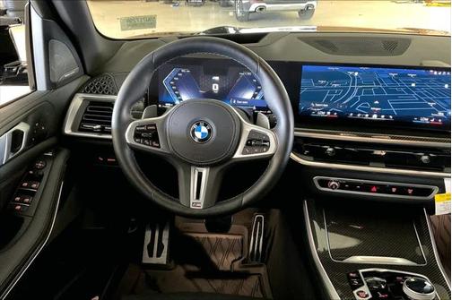 2025 BMW X5 M60i