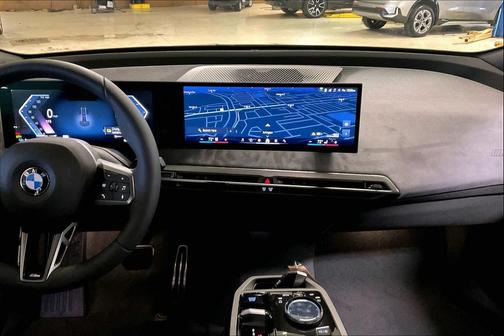 2026 BMW iX xDrive60