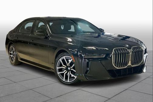 2025 BMW 740 740i