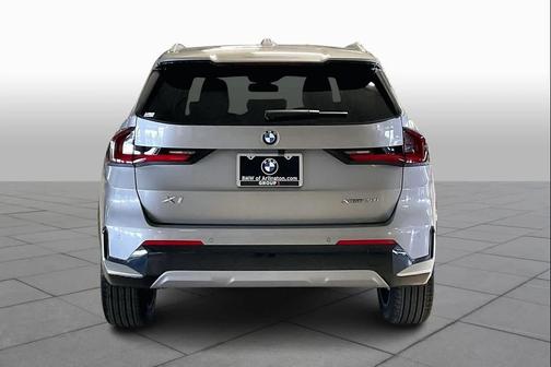 Space Silver Metallic 2026 BMW X1 xDrive28i