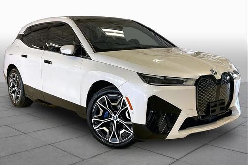 Mineral White Metallic 2024 BMW iX xDrive50