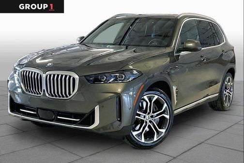 Manhattan Green Metallic 2026 BMW X5 PHEV xDrive50e