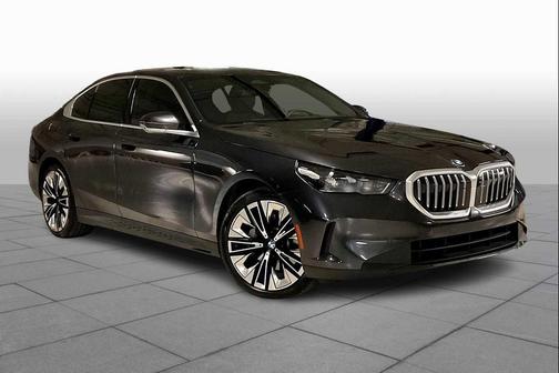 2025 BMW 530 530i