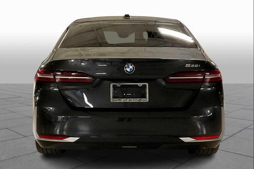2025 BMW 530 530i