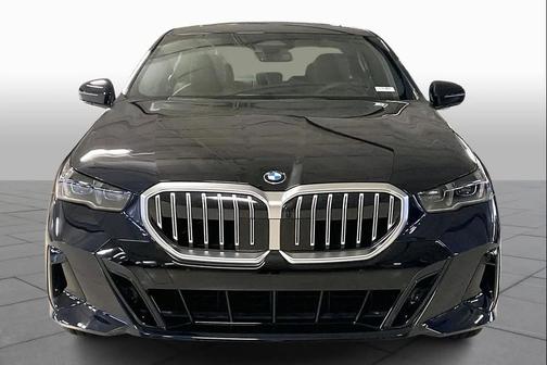 Carbon Black Metallic 2026 BMW 530 530i