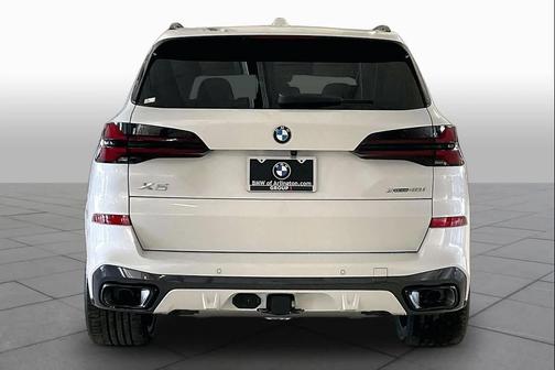 Mineral White Metallic 2026 BMW X5 xDrive40i