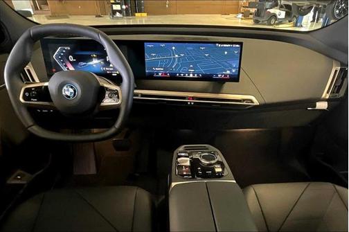 2025 BMW iX xDrive50