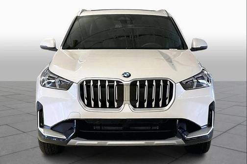 Mineral White Metallic 2026 BMW X1 xDrive28i