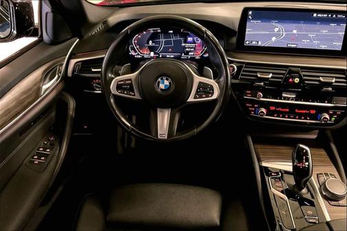 2021 BMW 530 530i