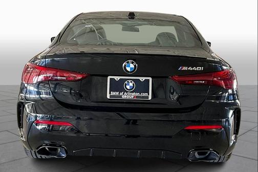 2026 BMW M440 i
