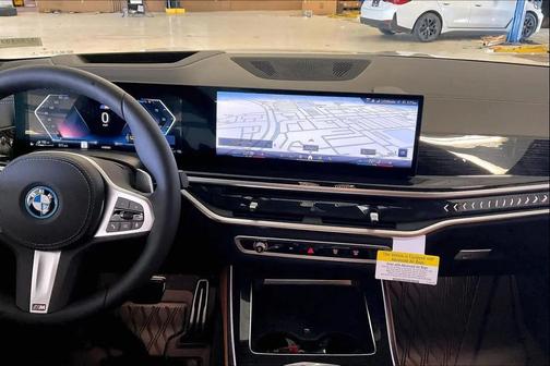 Mineral White Metallic 2026 BMW X5 PHEV xDrive50e