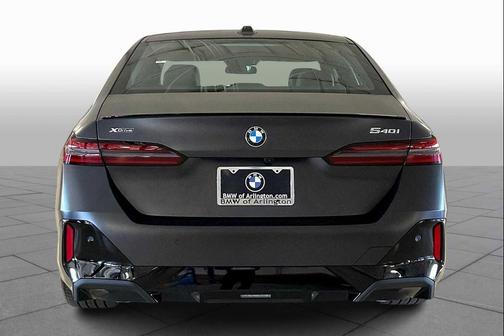 2026 BMW 540 i xDrive